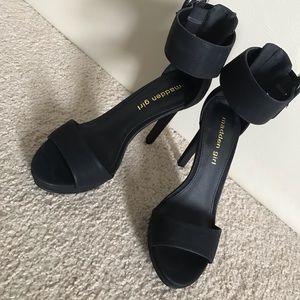 Madden girl pumps